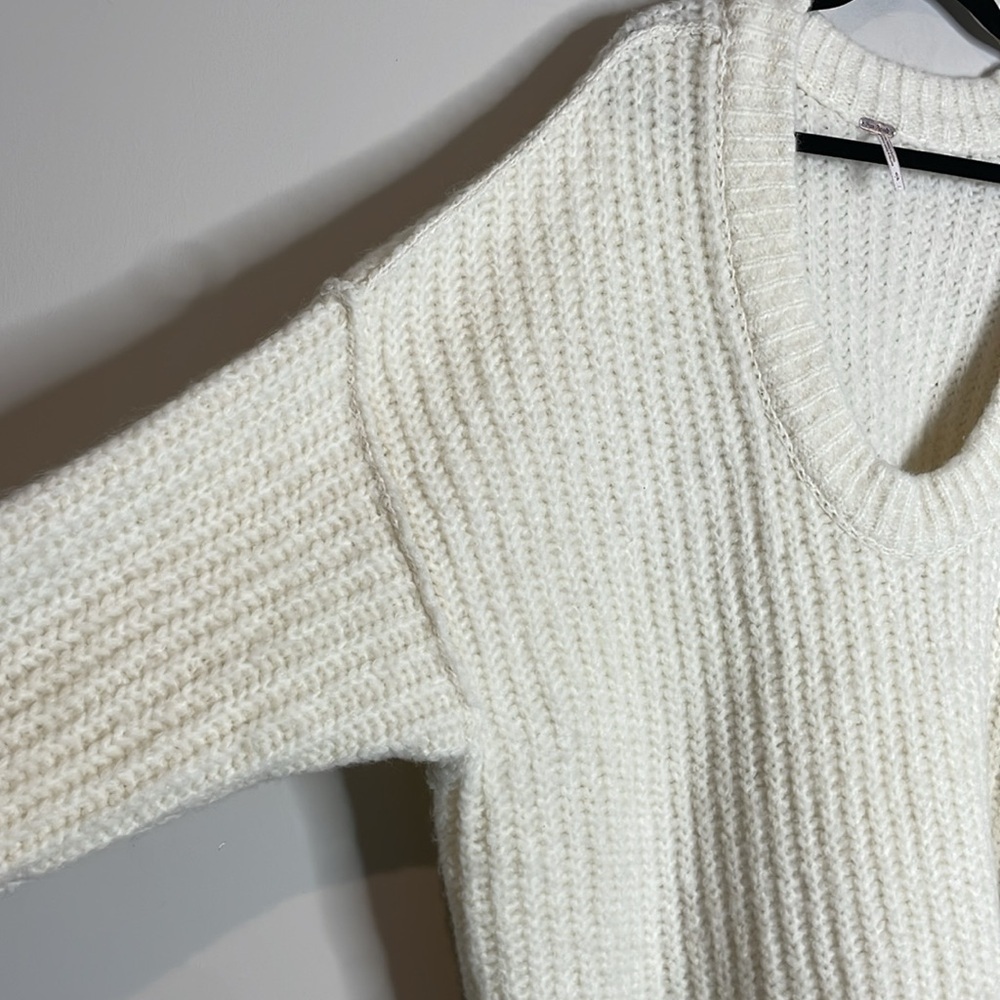 Free People | Women’s Blue Bell Scoop Neck Sweater in Ivory Size Small NWT - Picture 2 of 8